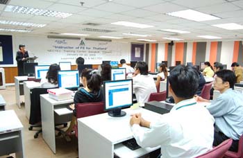 Dreamweaver, Photoshop and Linux training at NECTEC